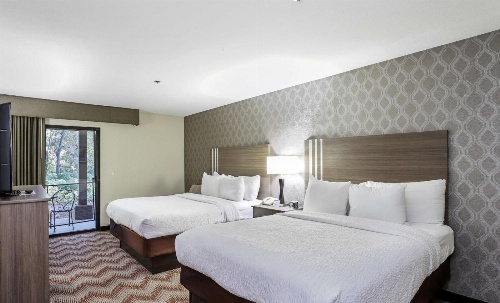 Best Western Plus Sonora Oaks Hotel & Conference Center image 2